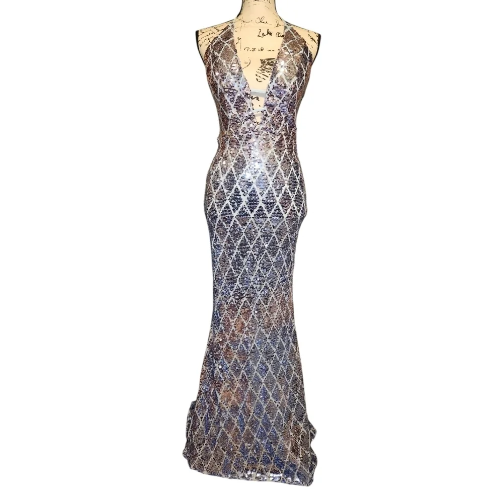 Giffniseti Sequin Halter Top Dress - Picture 5 of 10